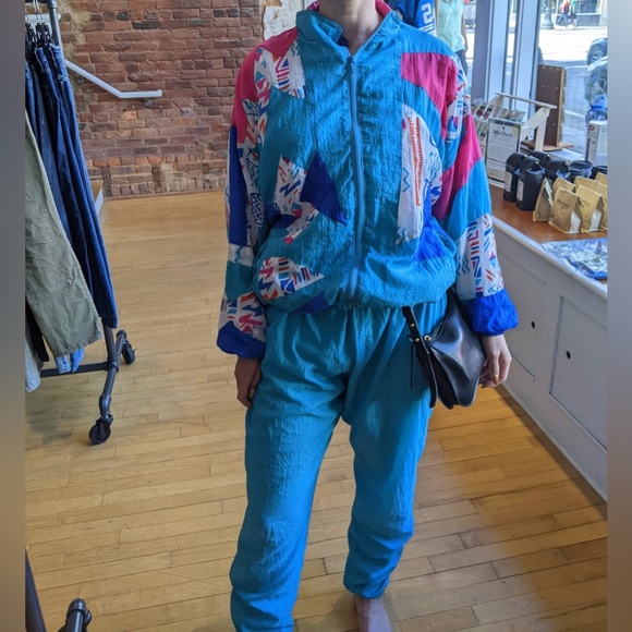 Vintage, retro track suit. Really fun and comfy! Never worn! - Picture 3 of 3